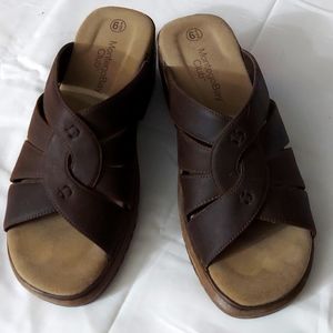 MontegoBay Club women's sandals size 6.5 in brown color.